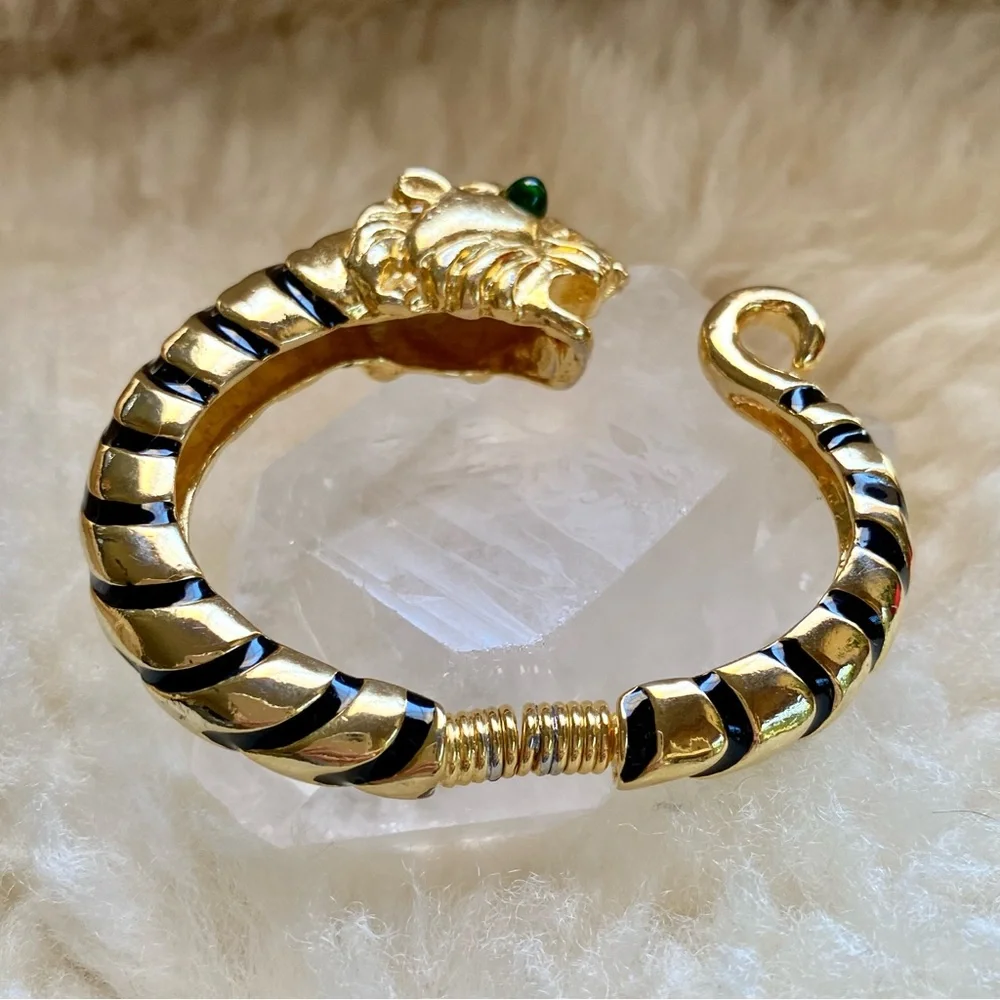 Kenneth Jay Lane Tiger Head Bracelet - Picture 3 of 7